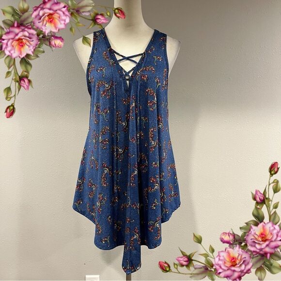 Sleeveless deep v-neck navy loose fit plus Size top - Picture 1 of 12